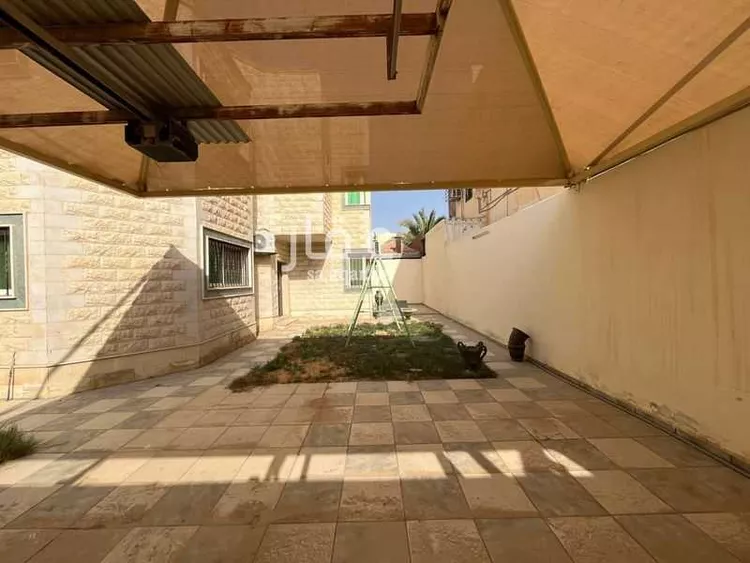 فيلا للبيع في شارع عبد الوهاب الصابوني, حي الريان, مدينة بريدة, منطقة القصيم صورة 2