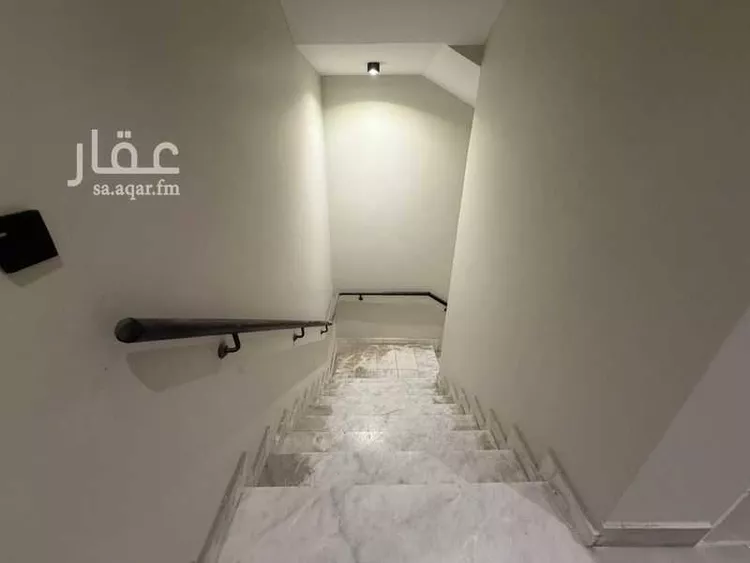 عمارة للإيجار في شارع الشهداء, حي القادسية, مدينة بريدة, منطقة القصيم صورة 2