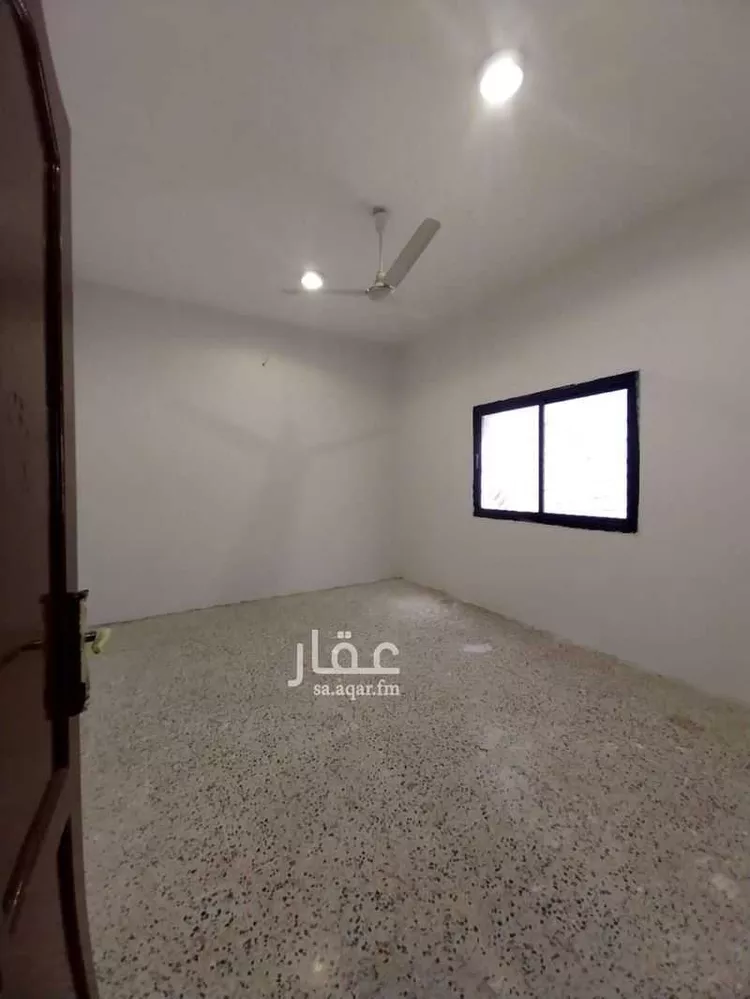 عمارة للبيع في شارع عبدالله ابن الارقم, حي أم العراد, مدينة الطائف, منطقة مكة المكرمة صورة 2