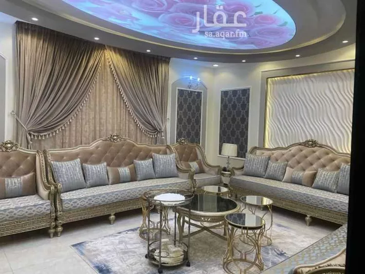 دور للبيع في شارع يزيد الهاشمي, حي القطبية الغربية, مدينة الطائف, منطقة مكة المكرمة صورة 2