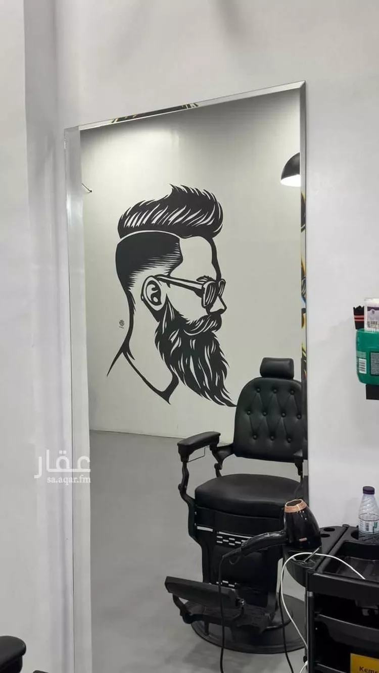 محل للبيع في شارع الأمير سطام بن عبد العزيز ، حي الشاطئ ، جازان ، منطقة جازان صورة 2