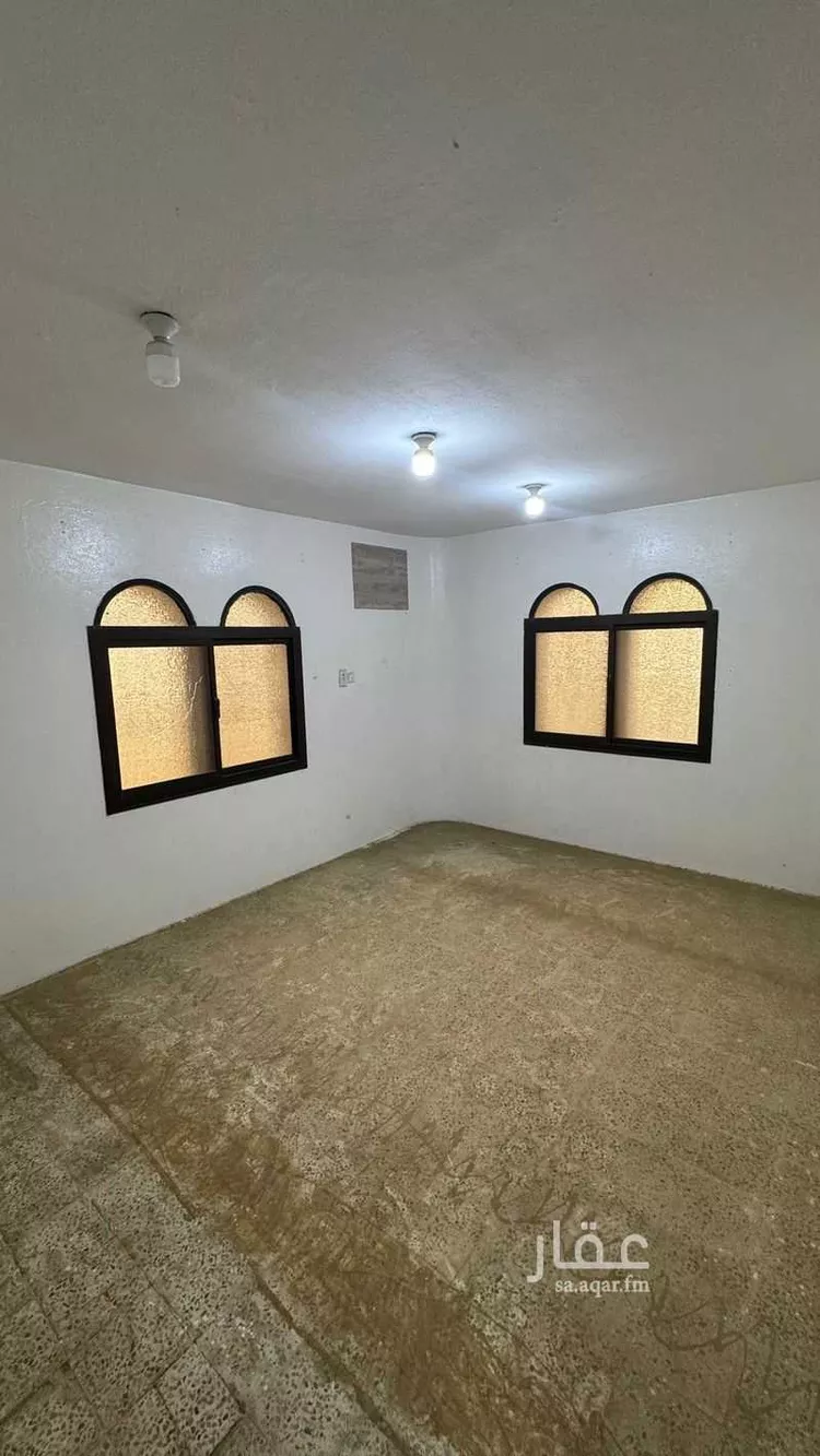 عمارة للبيع في شارع نعمان بن خلف, حي العزيزية, مدينة خميس مشيط, منطقة عسير صورة 3