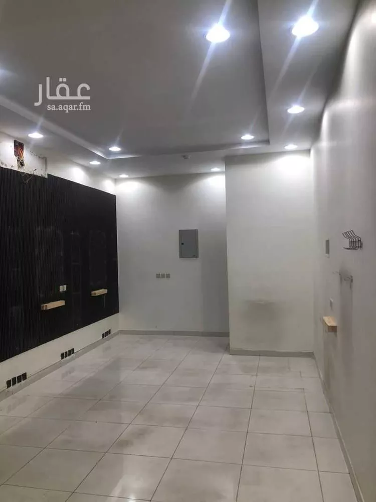 محل للإيجار في شارع الخيالة, حي لبن, مدينة الرياض, منطقة الرياض صورة 3