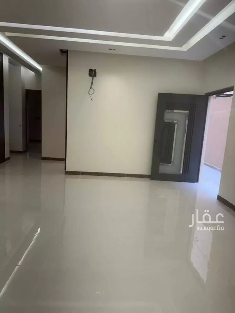 فيلا للبيع في شارع عين دار, حي الصواري, مدينة الخبر, المنطقة الشرقية صورة 2