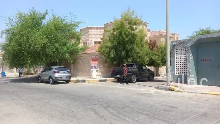 فيلا للبيع في مدينة الظهران, المنطقة الشرقية