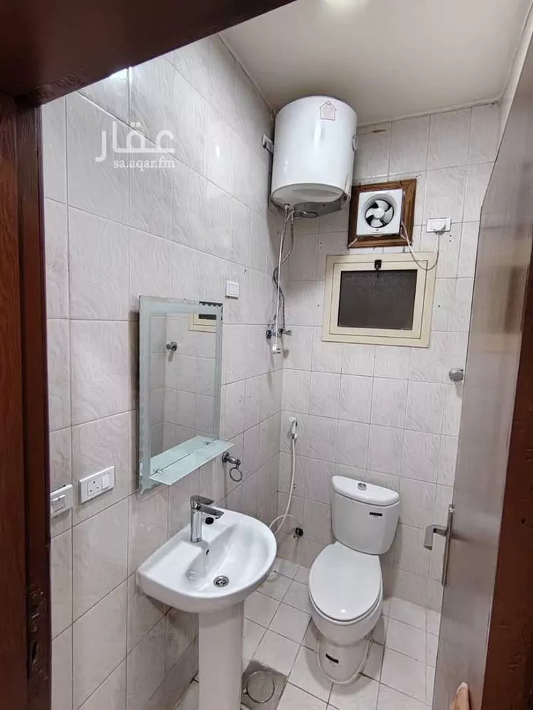 شقة للإيجار في شارع الثاني, حي مدينة العمال, مدينة الخبر, المنطقة الشرقية صورة 3