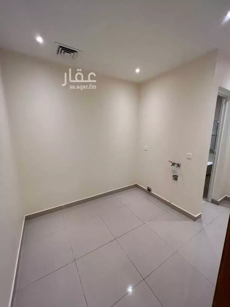 شقة للإيجار في شارع القرية العليا, حي الحمراء, مدينة الخبر, المنطقة الشرقية 8
