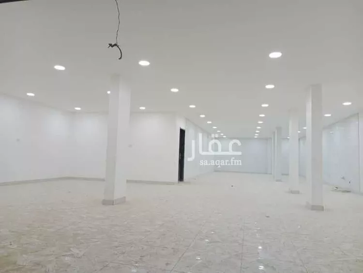 محل للإيجار في شارع 5256768, حي الخالدية, مدينة عنيزة, منطقة القصيم صورة 2