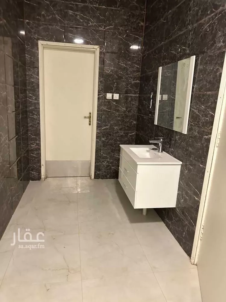 دور للإيجار في شارع العطوف, حي إشبيلية, مدينة الرياض, منطقة الرياض صورة 4