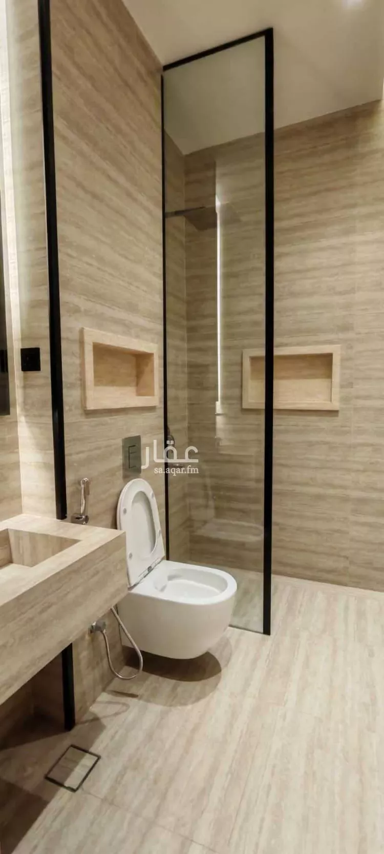 Floor for Sale in Riyadh Al Arid 11
