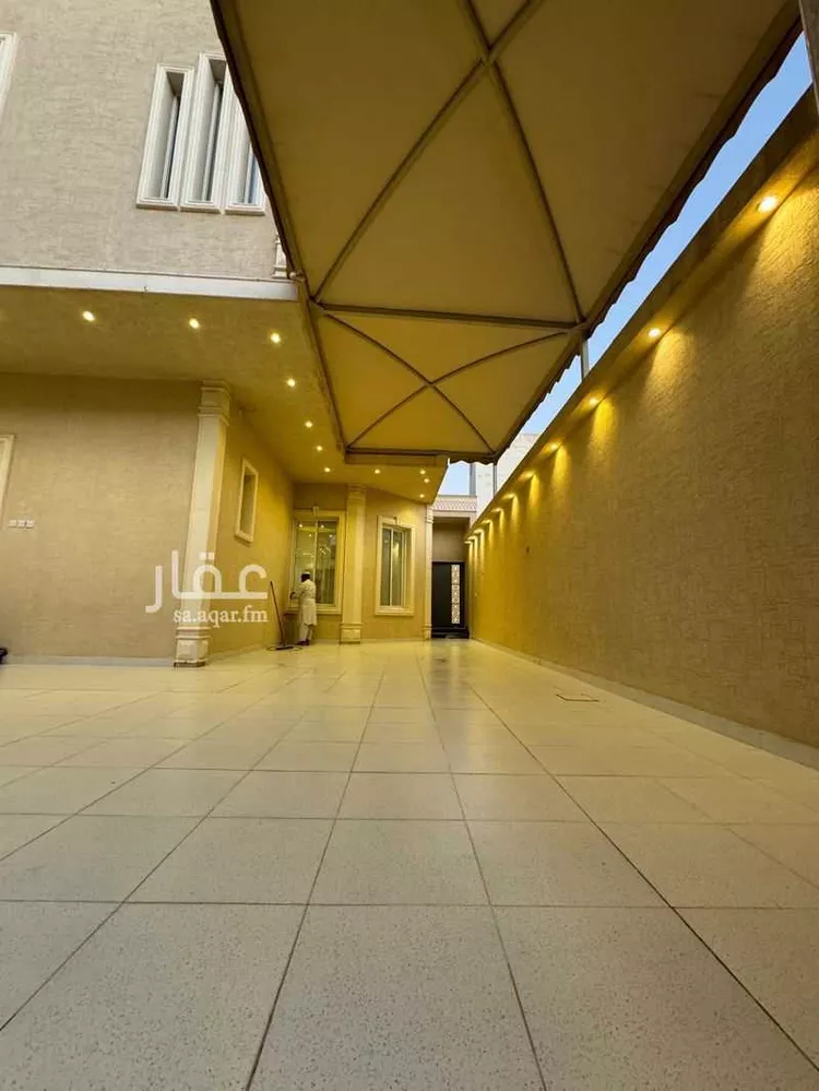 فيلا للبيع في شارع أم عبدالرحمن الصالحي, حي المهدية, مدينة الرياض, منطقة الرياض صورة 4