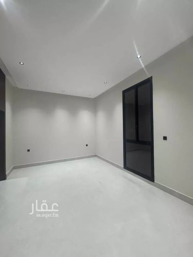 Floor for Sale in Riyadh Al Khaleej 6