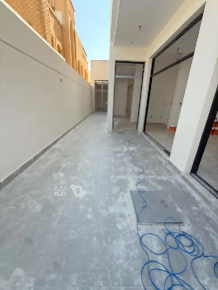 Floor for Sale in Riyadh Ar Rawdah 2