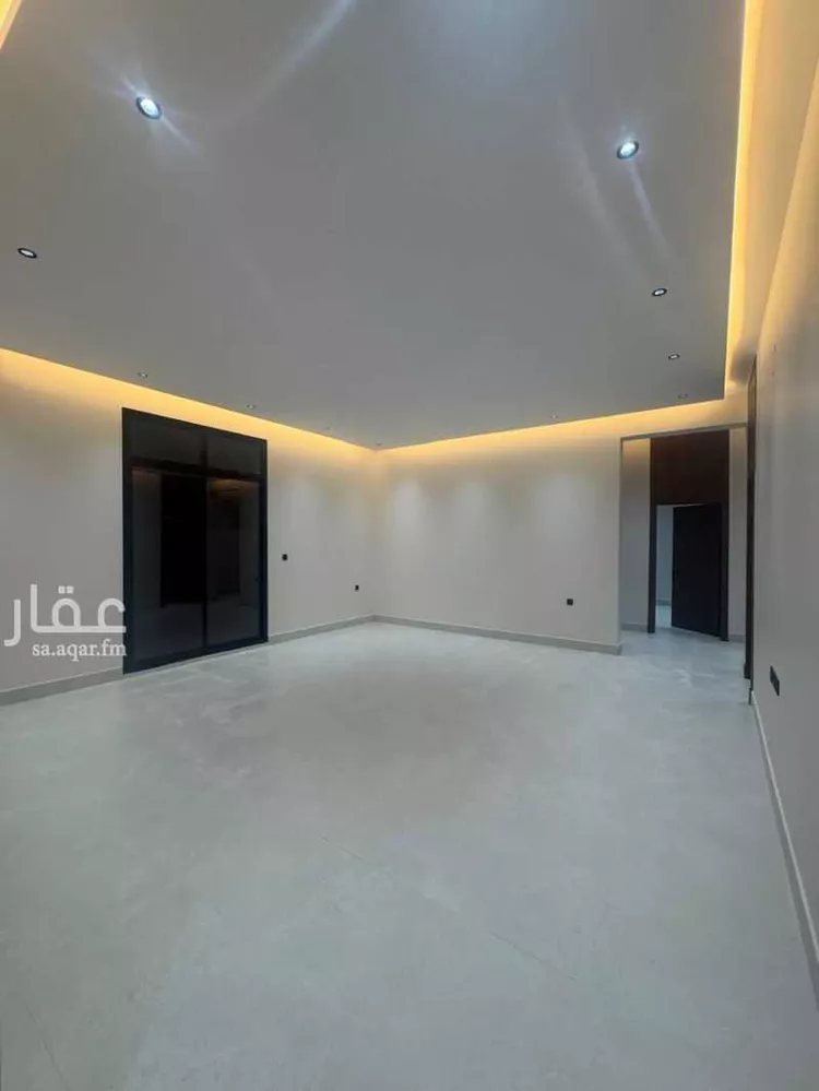 Floor for Sale in Riyadh Al Khaleej 10