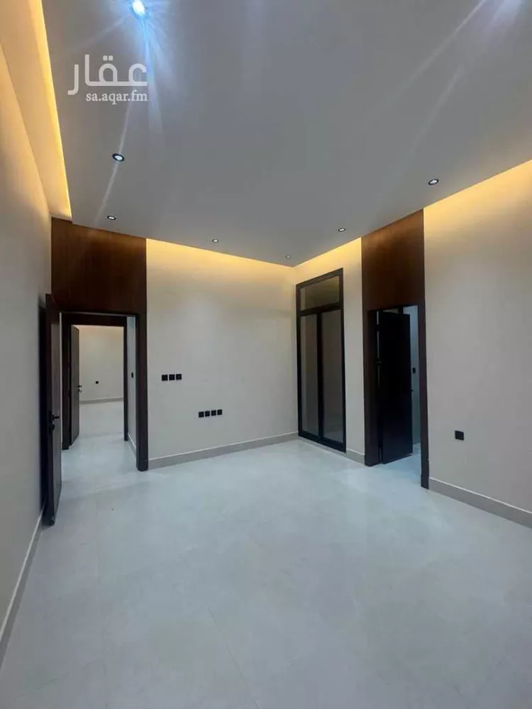 Floor for Sale in Riyadh Al Khaleej 8