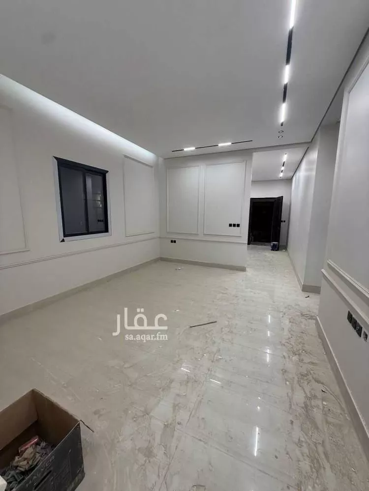 Floor for Sale in Riyadh Al Khaleej 6