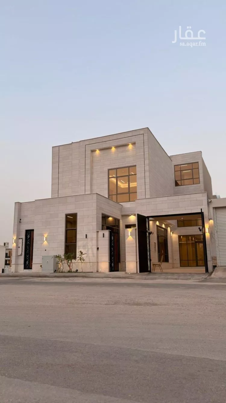 فيلا للبيع في شارع أحمد بن قطرب, حي المهدية, مدينة الرياض, منطقة الرياض صورة 2