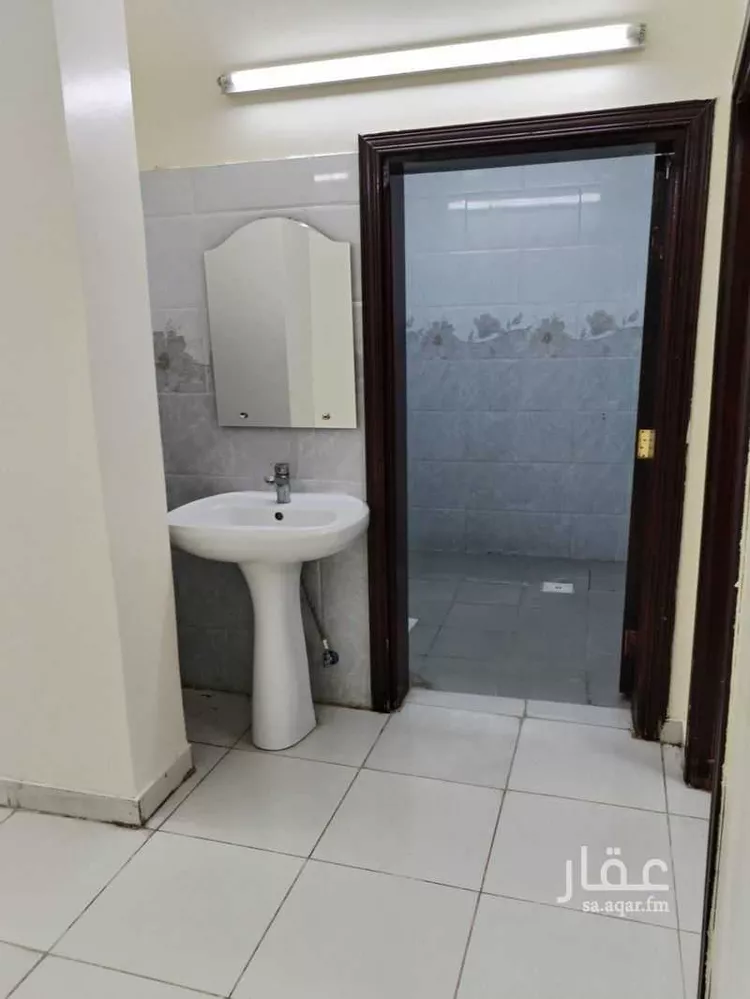 شقة للإيجار في شارع عبيدالله ابن عباس ، حي الجابرة ، المدينة المنورة ، منطقة المدينة المنورة
