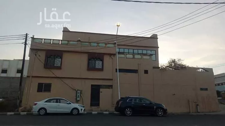 فيلا للبيع في شارع الهواري, حي القري, مدينة أبها, منطقة عسير صورة 2