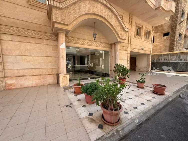 شقة للإيجار في شارع القاضي, حي العزيزية, مدينة جدة, منطقة مكة المكرمة 5