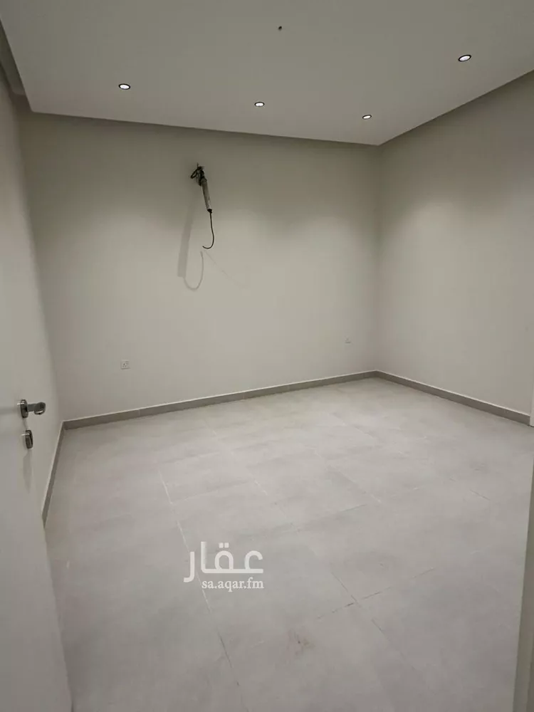 شقة للبيع في شارع عبدالله النحوي, حي الرحاب 2, مدينة جازان, منطقة جازان صورة 2