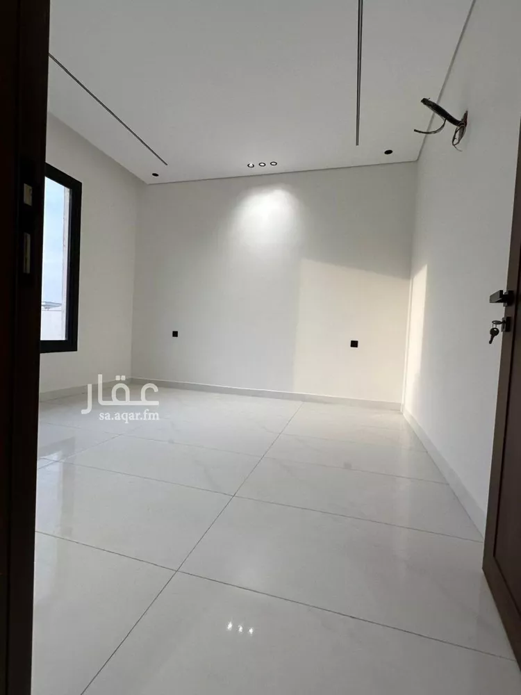 Floor for Sale in Jazan As Suways 7