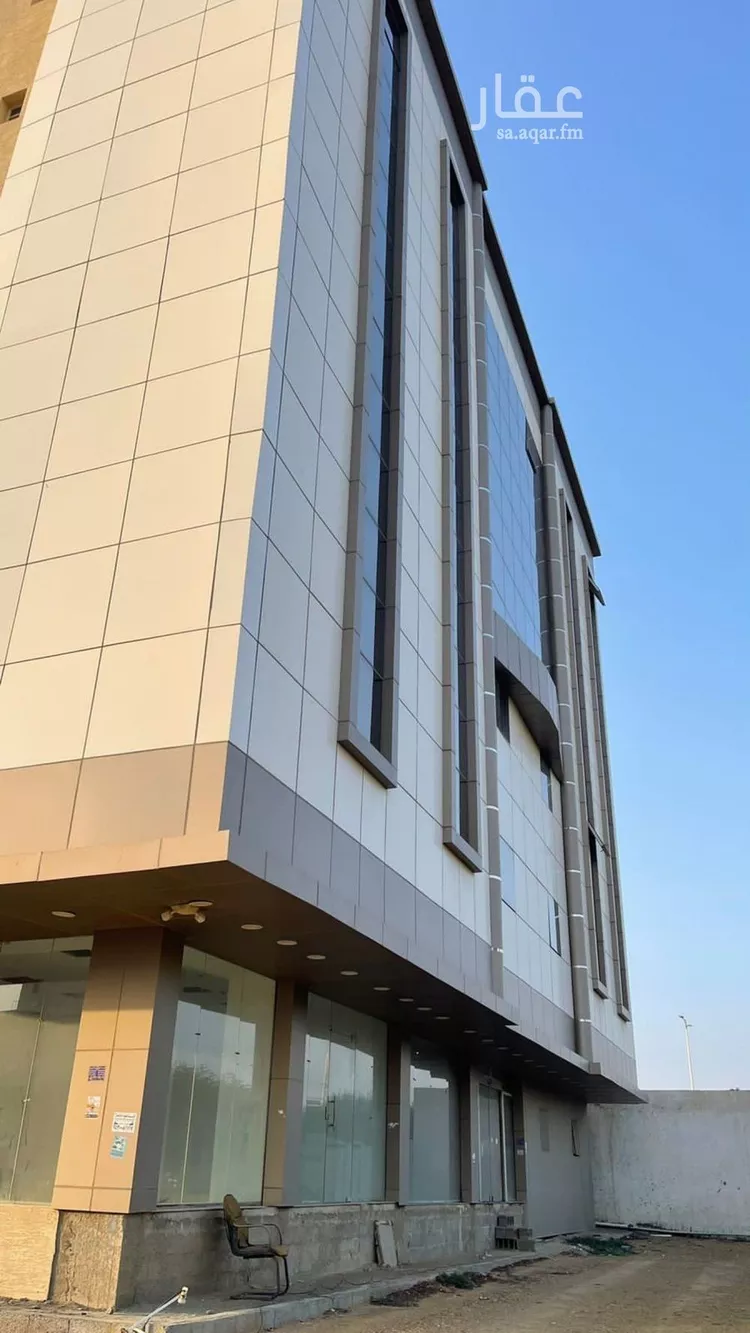 عمارة للبيع في شارع سفيان بن معمر, حي الشاطئ, مدينة جازان, منطقة جازان صورة 4