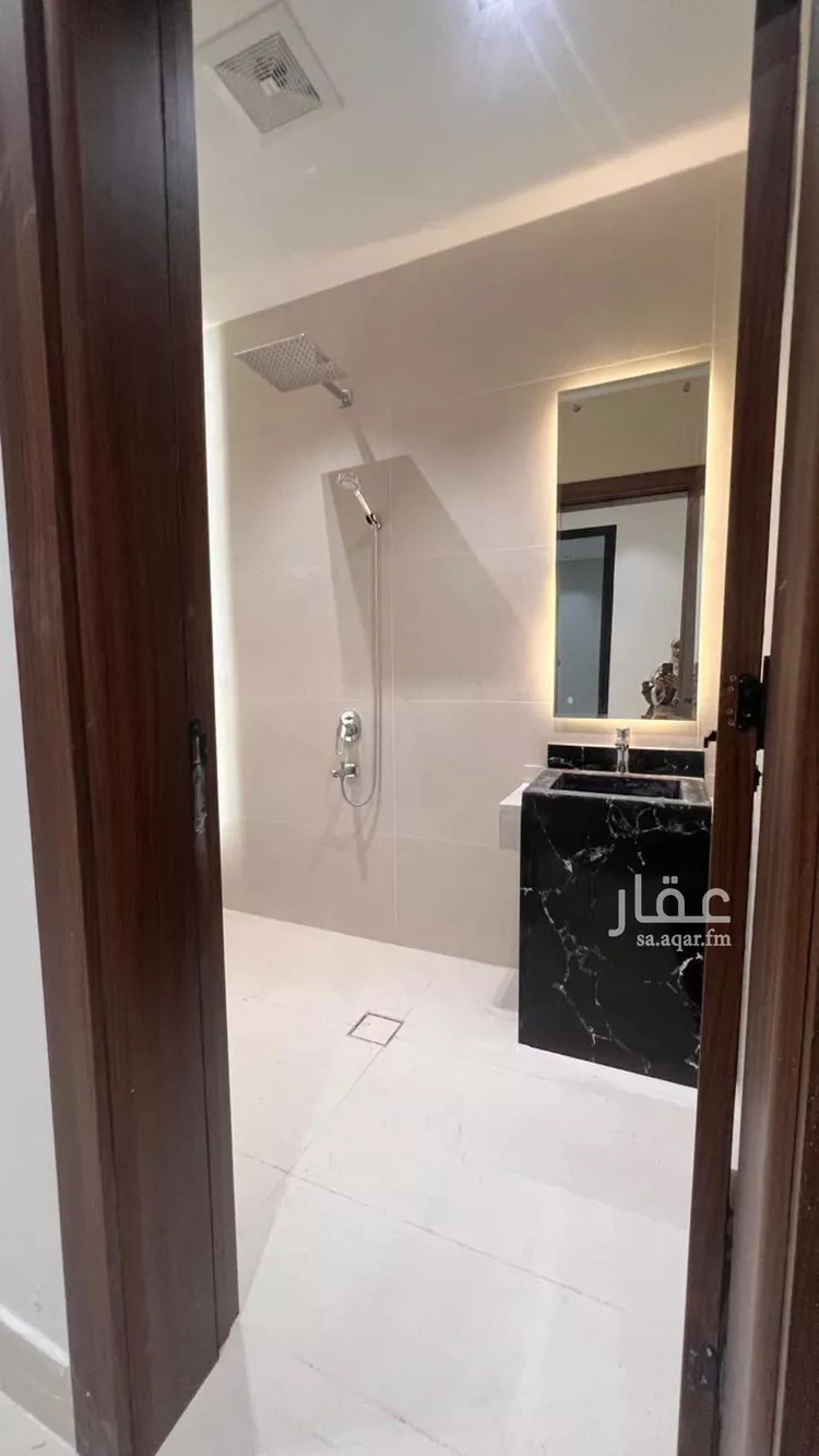 دور للبيع في شارع الشاطى, حي المحمدية 3, مدينة جازان, منطقة جازان صورة 4