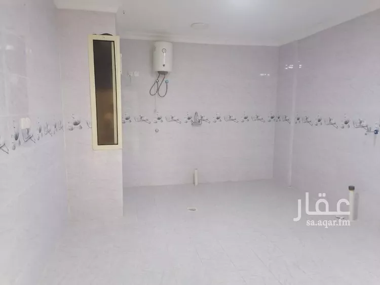 عمارة للبيع في شارع غضيف ابن زنيم, حي المحمدية 2, مدينة جازان, منطقة جازان 8