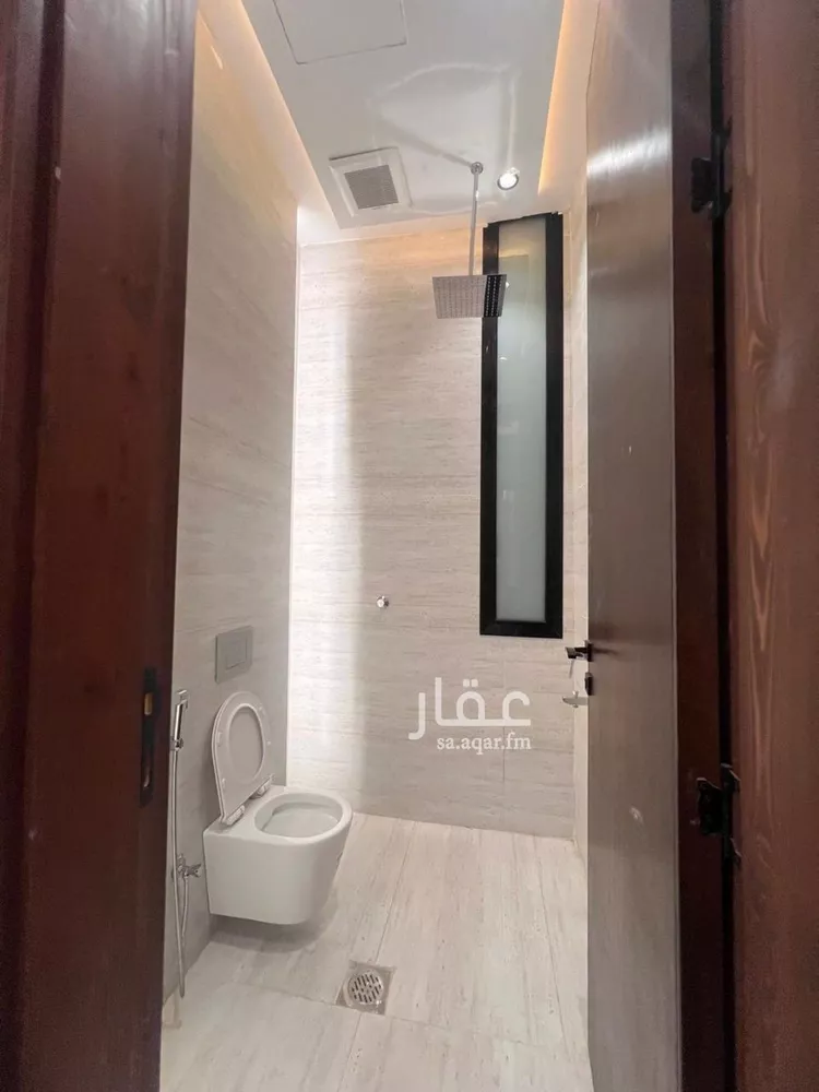 شقة للبيع في شارع الملك فهد بن عبدالعزيز, حي المحمدية 3, مدينة جازان, منطقة جازان صورة 5