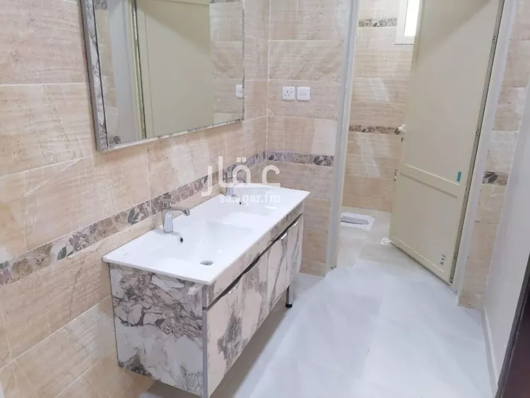 عمارة للبيع في شارع غضيف ابن زنيم, حي المحمدية 2, مدينة جازان, منطقة جازان 7