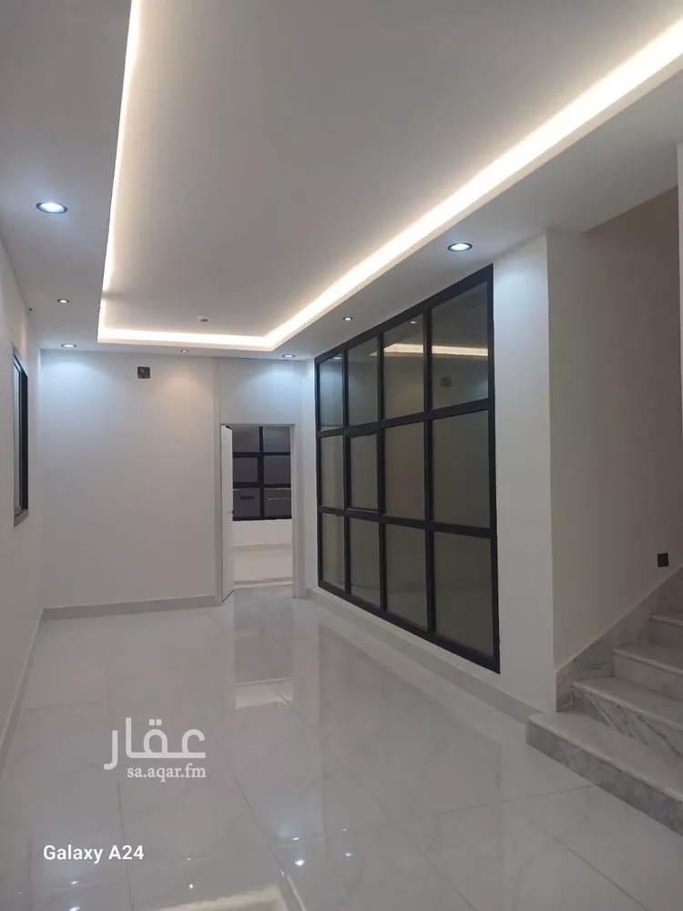 فيلا للبيع في شارع البيضاء, حي لبن, مدينة الرياض, منطقة الرياض صورة 2