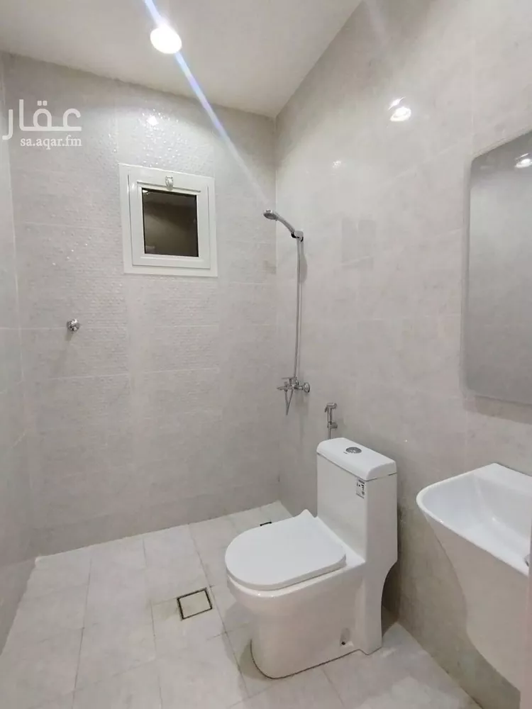 دور للبيع في شارع ابو الشمقمق, حي السويس 1, مدينة جازان, منطقة جازان صورة 3