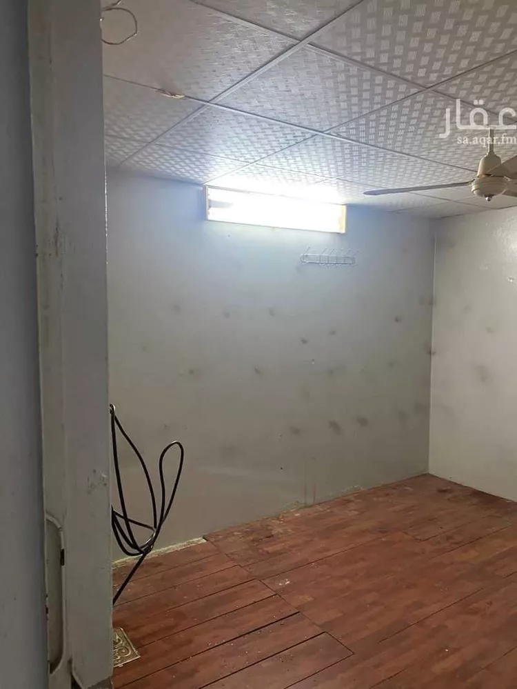 عمارة للإيجار في شارع الأمير مساعد بن عبدالرحمن بن فيصل, حي العريجاء الأوسط, مدينة الرياض, منطقة الرياض صورة 4
