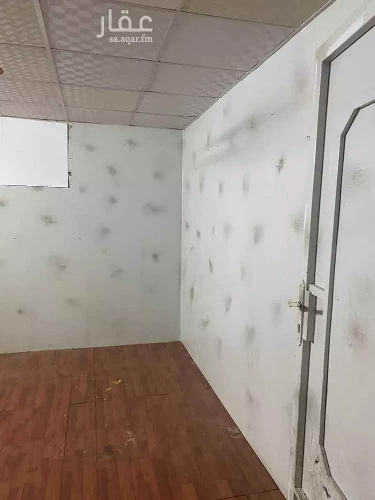 عمارة للإيجار في شارع الأمير مساعد بن عبدالرحمن بن فيصل, حي العريجاء الأوسط, مدينة الرياض, منطقة الرياض صورة 3