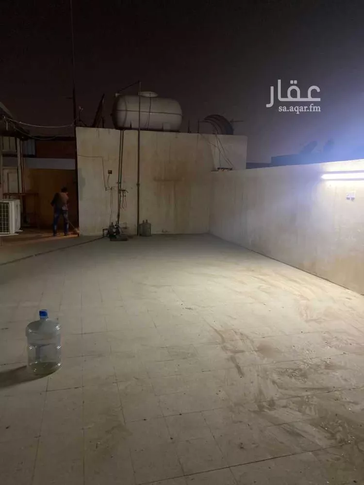 عمارة للإيجار في شارع الأمير مساعد بن عبدالرحمن بن فيصل, حي العريجاء الأوسط, مدينة الرياض, منطقة الرياض صورة 2
