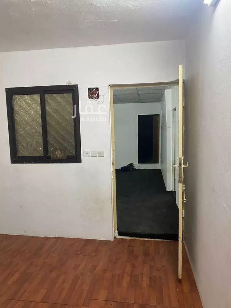 عمارة للإيجار في شارع الأمير مساعد بن عبدالرحمن بن فيصل, حي العريجاء الأوسط, مدينة الرياض, منطقة الرياض