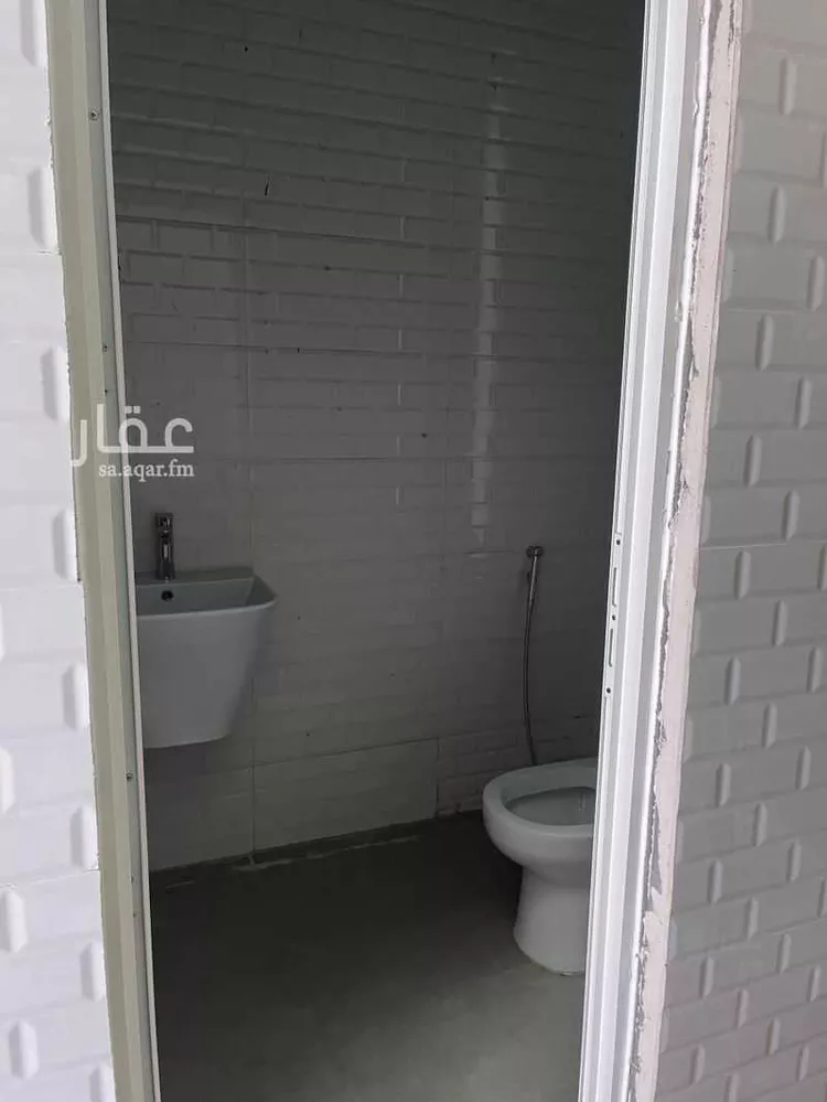 محل للإيجار في شارع الثامن, حي الثقبة, مدينة الخبر, المنطقة الشرقية صورة 4