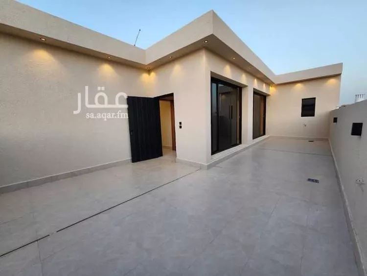 Floor for Sale in Riyadh Dhahrat Al Badi'ah 13