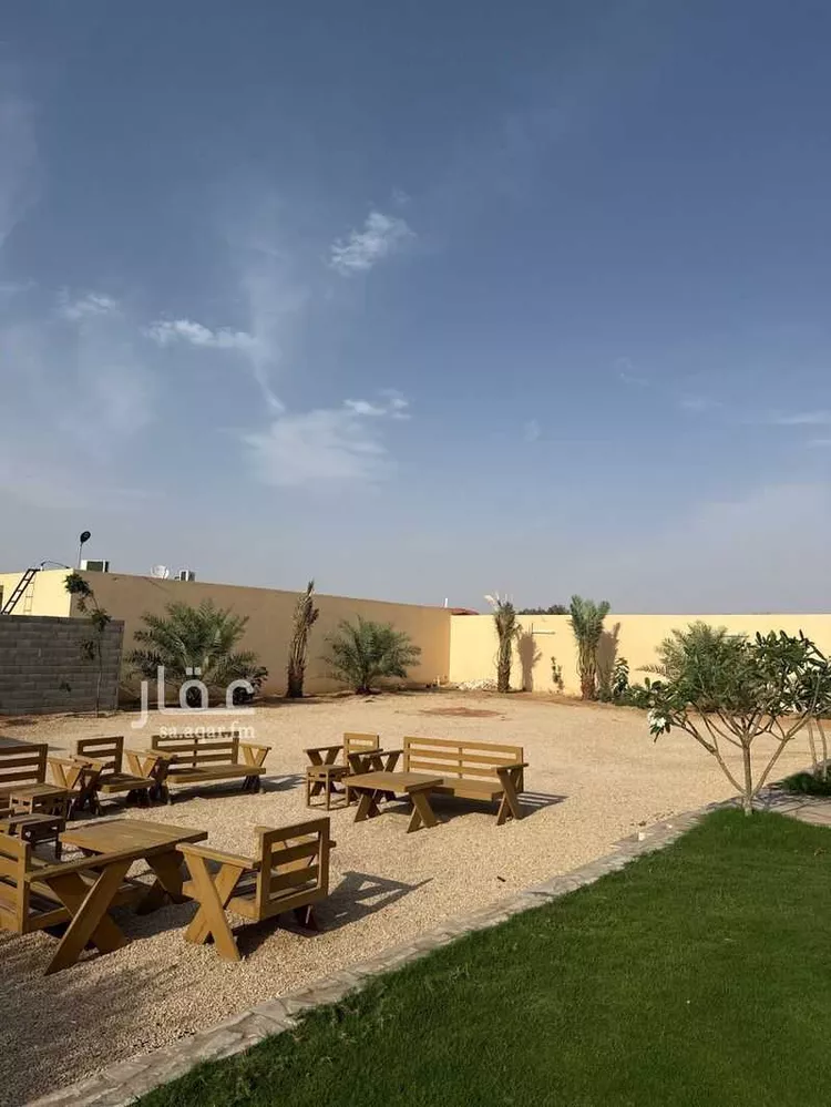 Rest House for Sale in Al Muzahimiyah Al GhatGhat صورة 3