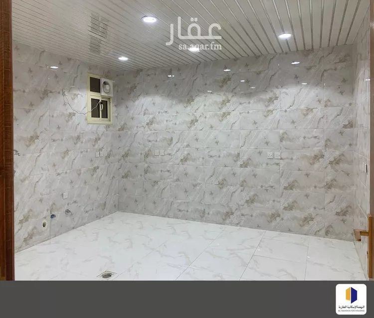 شقة للبيع في شارع الرفعة, حي الزهور, مدينة ابها, منطقة عسير صورة 5
