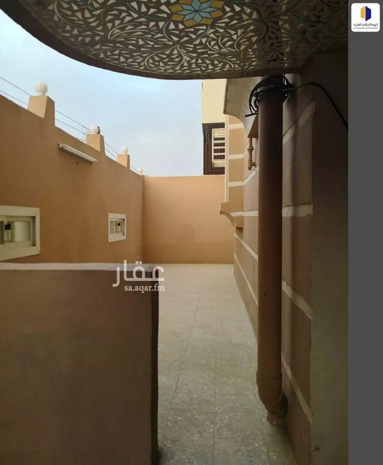 عمارة للبيع في شارع حسن ابن علي الطبري, حي الصقور, مدينة خميس مشيط, منطقة عسير صورة 4