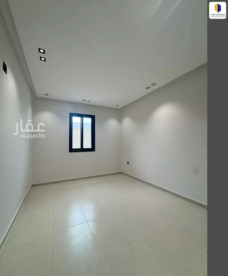 دور للبيع في شارع أحمد بن محمد العيالي, حي عكاظ, مدينة الرياض, منطقة الرياض صورة 3