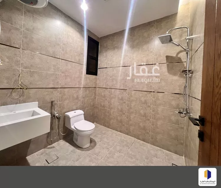 شقة للبيع في شارع الصعيدان, حي المروج, مدينة أبها, منطقة عسير صورة 4