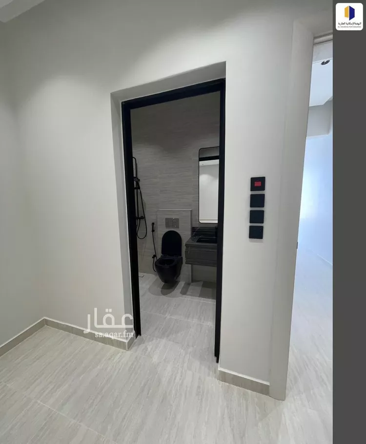 شقة للبيع في شارع اسحاق الشيباني, حي السويس 1, مدينة جازان, منطقة جازان صورة 2