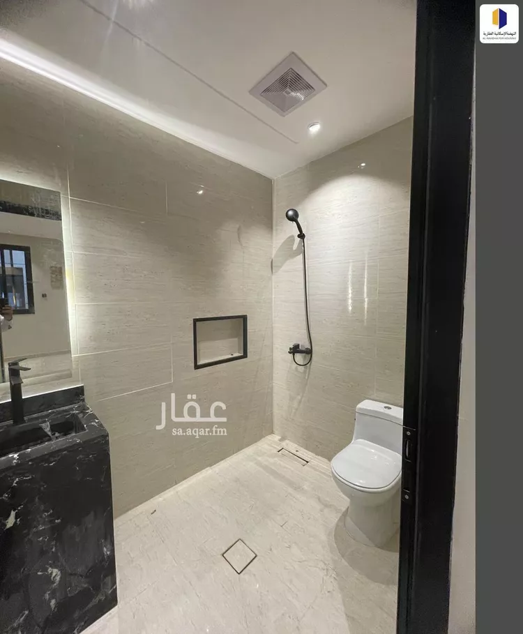 شقة للبيع في شارع علي حمود احمد علواني, حي المحمدية 3, مدينة جازان, منطقة جازان صورة 4