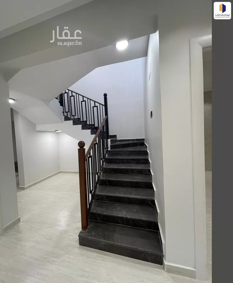 شقة للبيع في شارع اسحاق الشيباني, حي السويس 1, مدينة جازان, منطقة جازان صورة 3