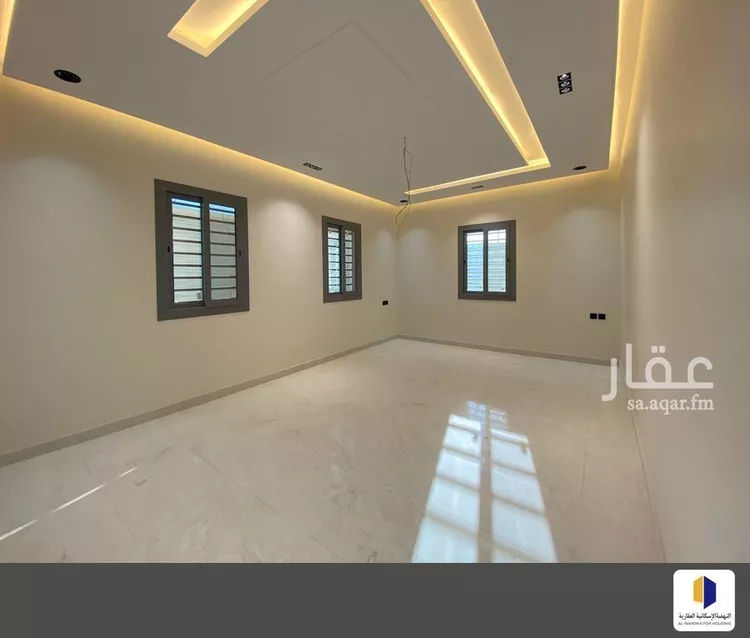 فيلا للبيع في شارع عائذ ابن عمرو ابن هلال المزني, حي المعارض, مدينة خميس مشيط, منطقة عسير صورة 4