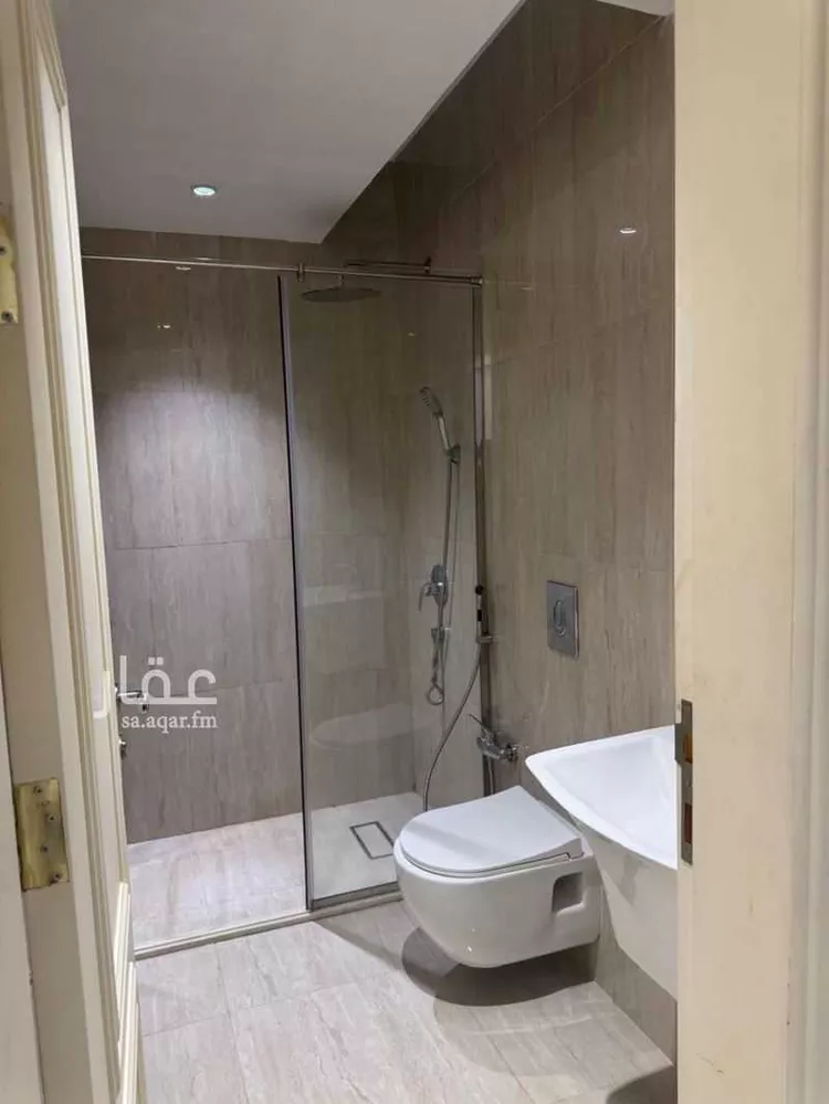 عمارة للإيجار في شارع محمد اليمامي, حي الغدير, مدينة الرياض, منطقة الرياض صورة 2