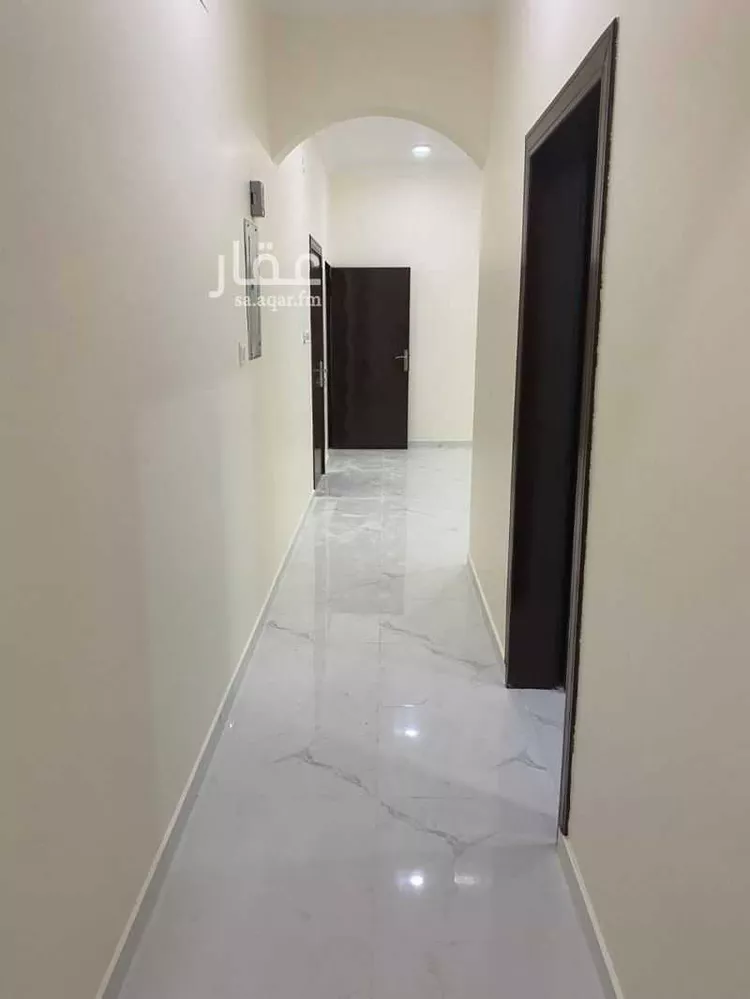 عمارة للبيع في شارع 4990488, حي المدائن, مدينة حائل, منطقة حائل صورة 5